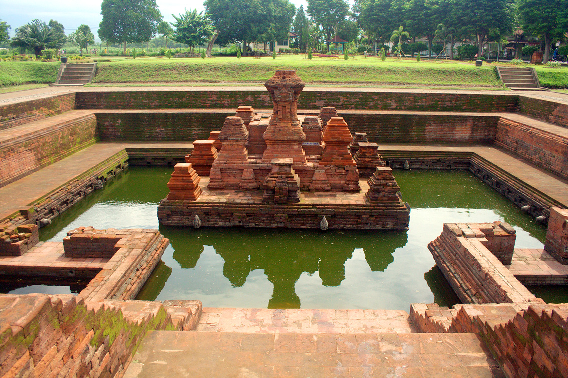 Mengintip Peninggalan Majapahit di Museum Trowulan