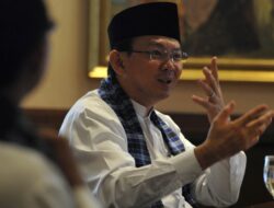 Rumah Ahok Dikepung Ribuan Warga