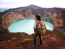 Pesona 3 Warna Air Danau Kelimutu