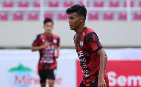 Jacksen F. Tiago Jalani Debut, Persis Solo Malah Tumbang