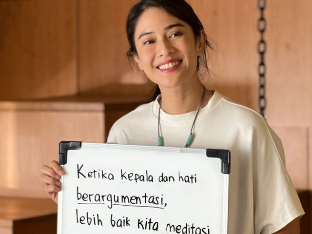 Dian Sastrowardoyo Lebih Tenang dan Berpikir Jernih dengan Meditasi