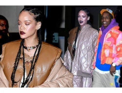 Kencan Bareng Pacar, Rihanna Pakai Jaket Kebesaran dan Tas Branded