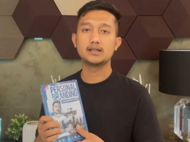 Lelang Buku Tom Liwafa Tembus Rp 400 Juta, Semuanya untuk Gala