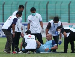 Tak Cuma Kalah Telak, Persela Juga Kehilangan Striker Andalannya