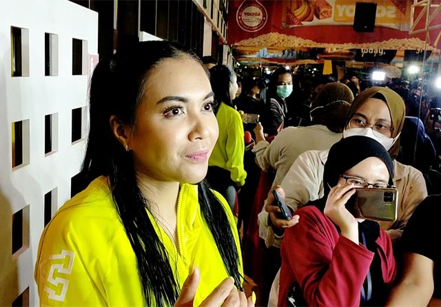 Belajar Zumba, Denada Rasakan Manfaatnya untuk Fisik dan Mental