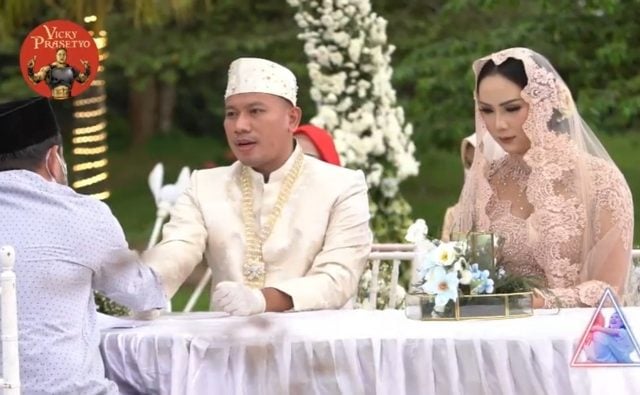 Vicky Prasetyo-Kalina Ocktaranny Dikabarkan Cerai, Adik Tidak Tahu