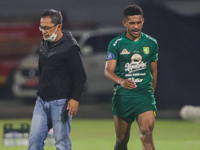 Pelatih Persebaya Marah, Lawan 10 Pemain, Unggul 3-1, Tapi Tak Menang