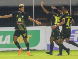 Unggul 2-0, Malah Kebobolan 4 Gol, Makin Terkubur di Zona Merah