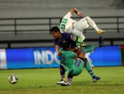 Striker Persebaya: Tim yang Melawan Kami, Menumpuk Pemain di Belakang