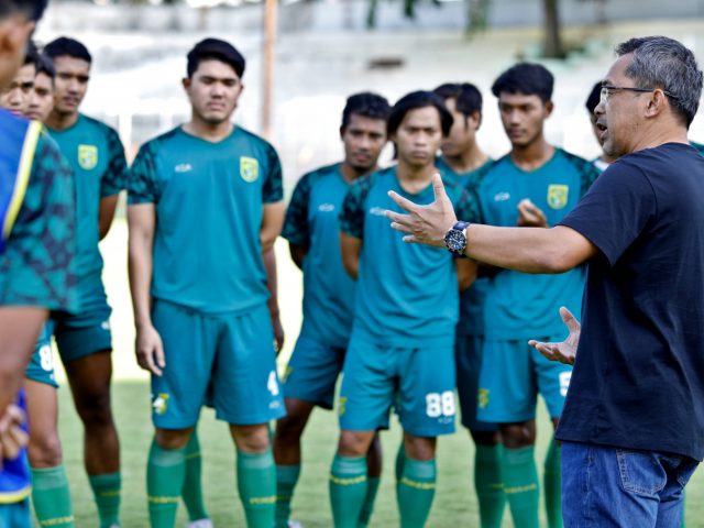 Pelatih Persebaya Aji Santoso Masih Ingin Cari Talenta Muda Internal