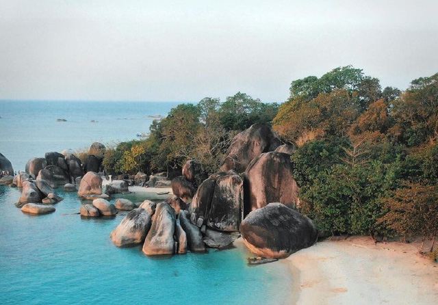 Wisata di Bangka Belitung yang Paling Indah: Tiket, Daya Tarik, Lokasi