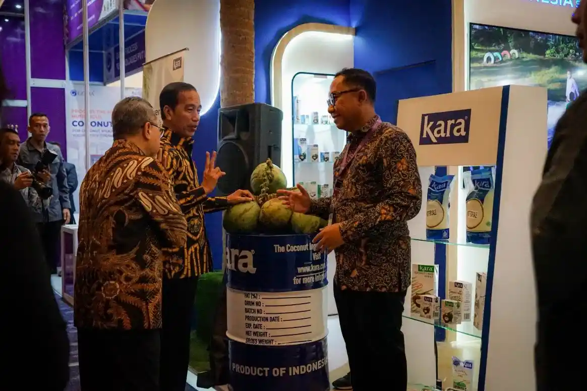 PT Pulau Sambu merupakan perusahaan yang bergerak di bisnis pengolahan kelapa dengan tiga pabrik di Provinsi Riau