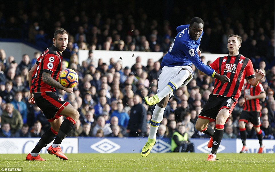 Everton Bantai Bournemouth 6-3