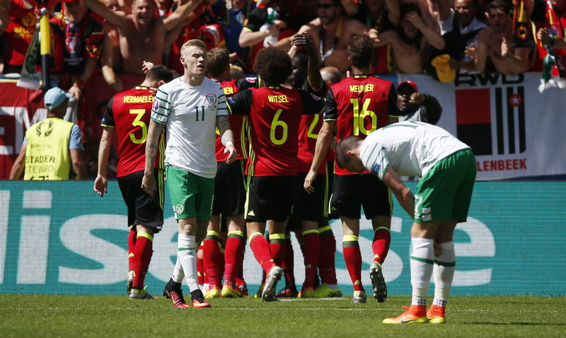 Football Soccer - Belgium v Republic of Ireland - EURO 2016 - Group E - Stade de Bordeaux, Bordeaux, France - 18/6/16 Belgium's Romelu Lukaku celebrates with team mates after scoring their third goal  REUTERS/Sergio Perez Livepic