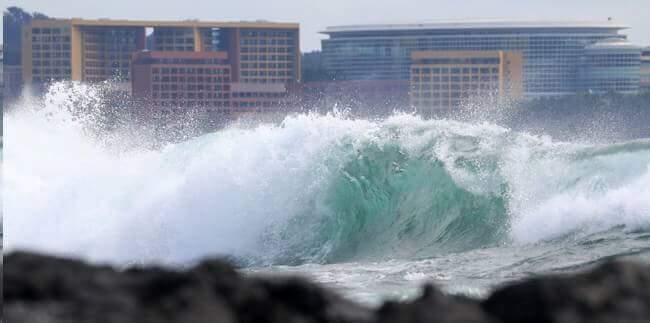 Tsunami hancurkan kota Busan