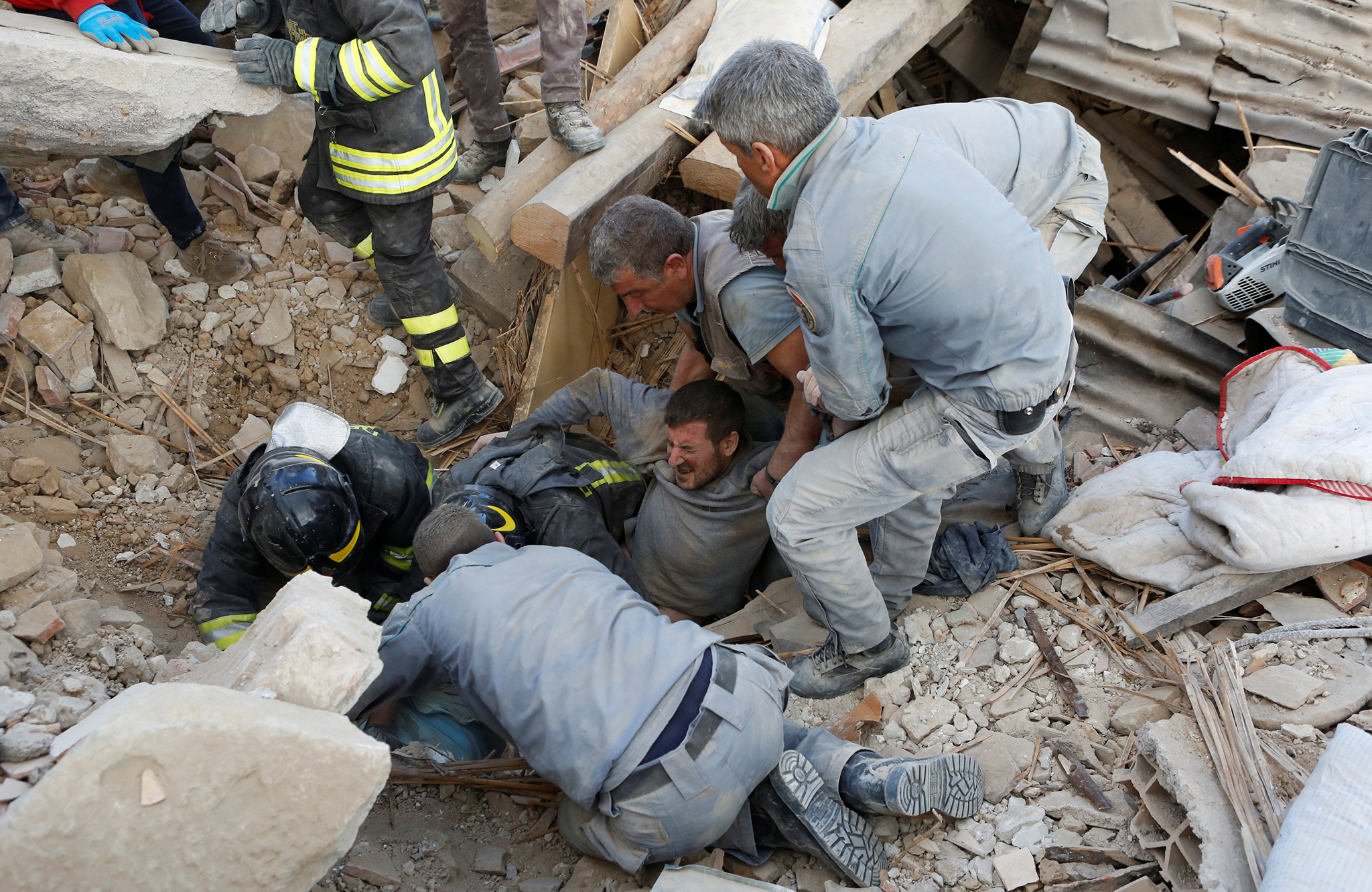 serangan gempa Italia